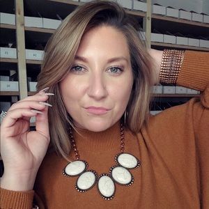 Meet your Posher, Amber